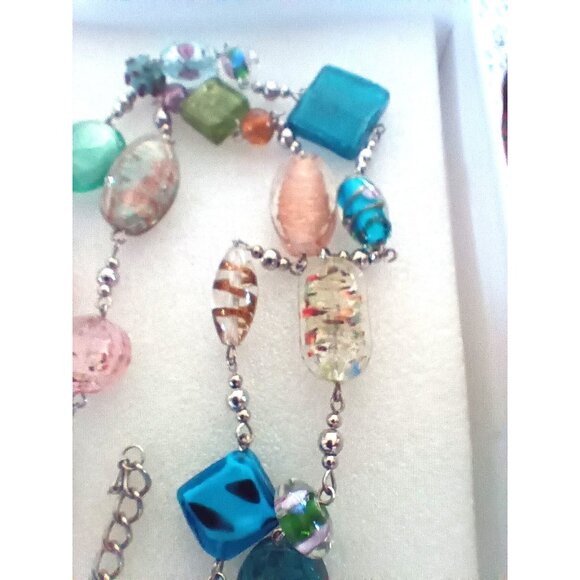 Crown Tafari  Glass Multicolor Beaded Necklace With Adjustable Chain & Lobster - Picture 7 of 8